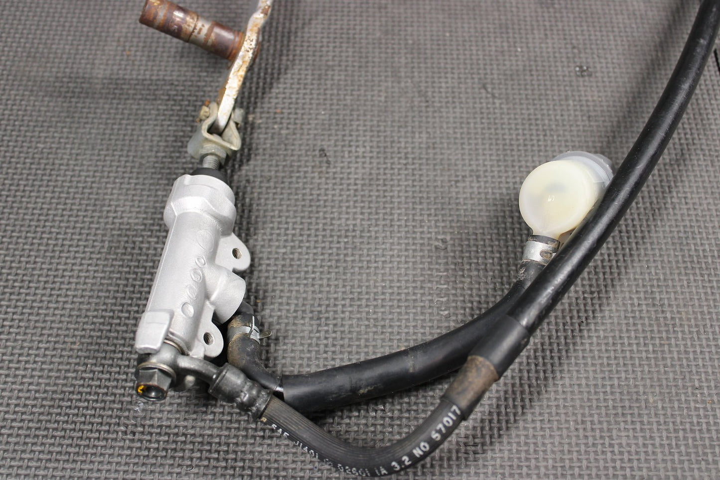 2001 Honda XR250R OEM Nissin Rear Back Brake Caliper Master Cylinder Lever - hggarage