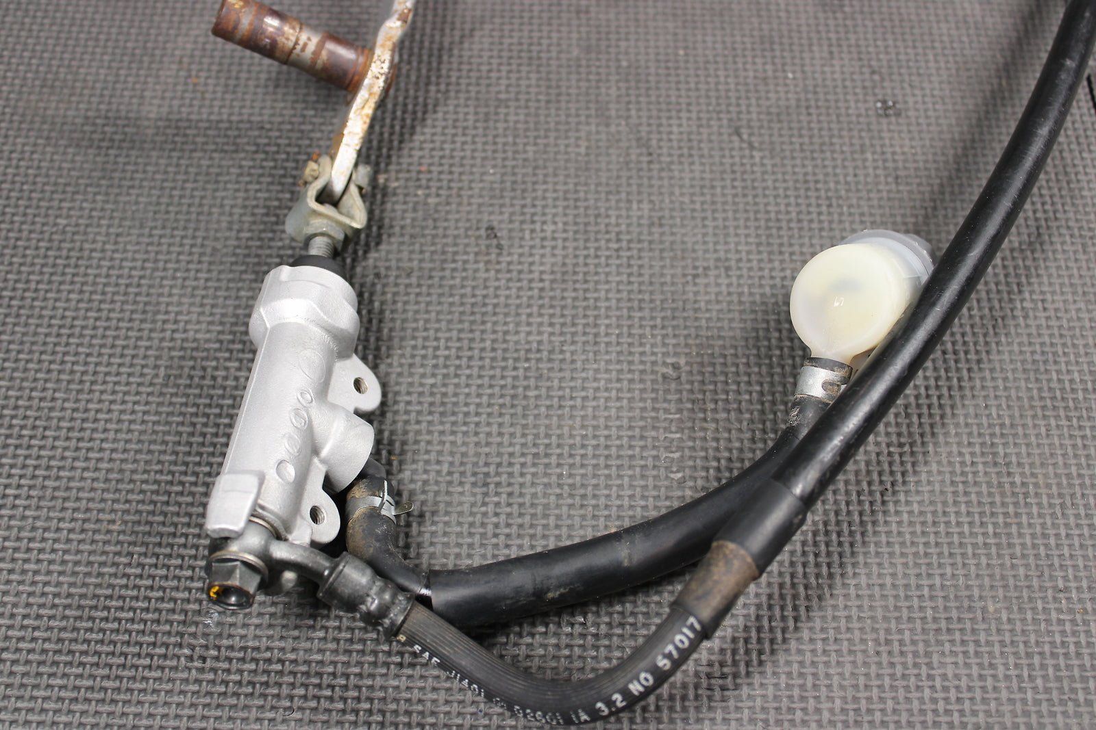 2001 Honda XR250R OEM Nissin Rear Back Brake Caliper Master Cylinder Lever - hggarage