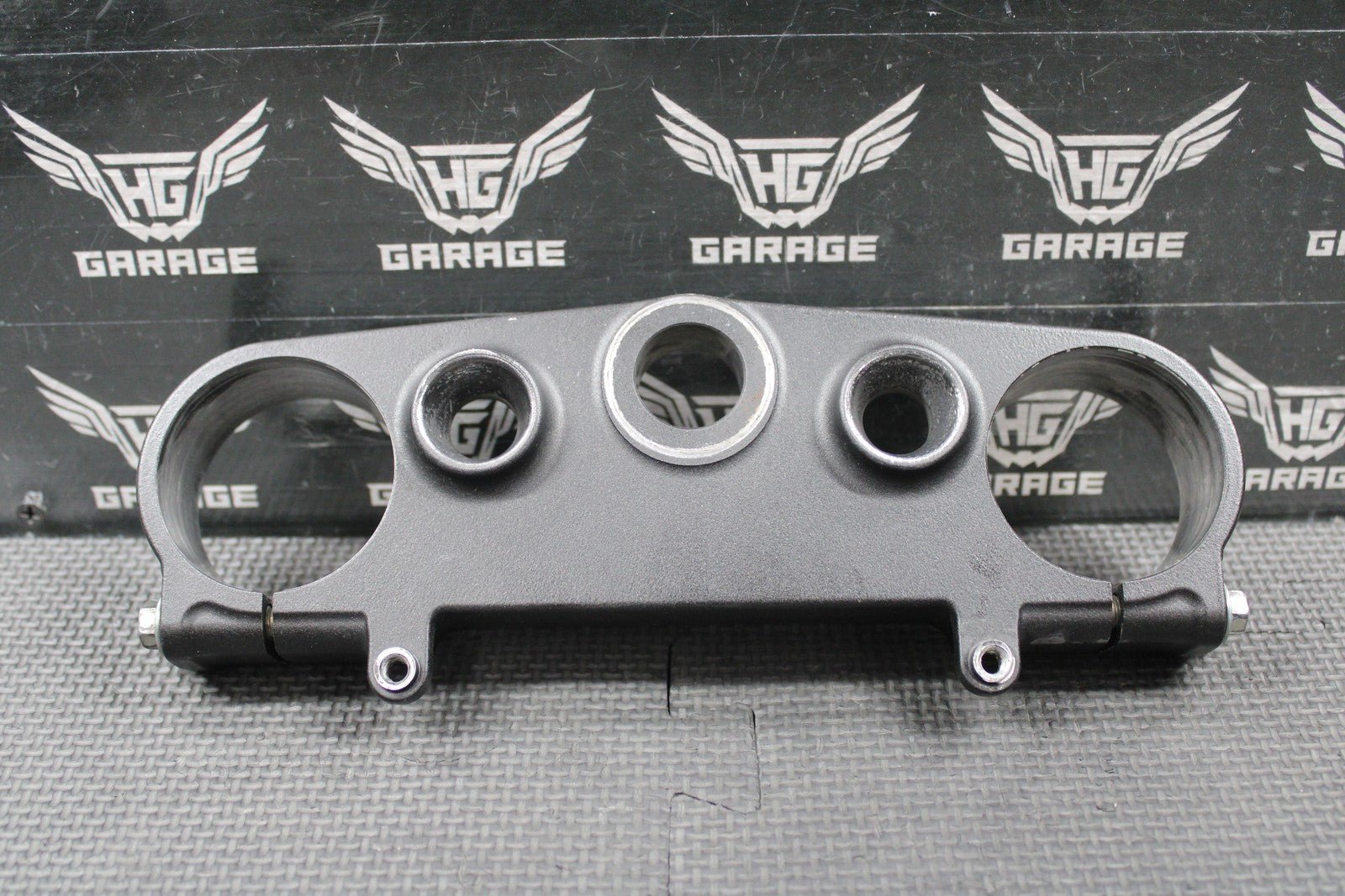 2019 SUZUKI RMZ250 OEM FRONT FORK UPPER TRIPLE TREE CLAMP BRACKET 51311 - 46K00 - hggarage