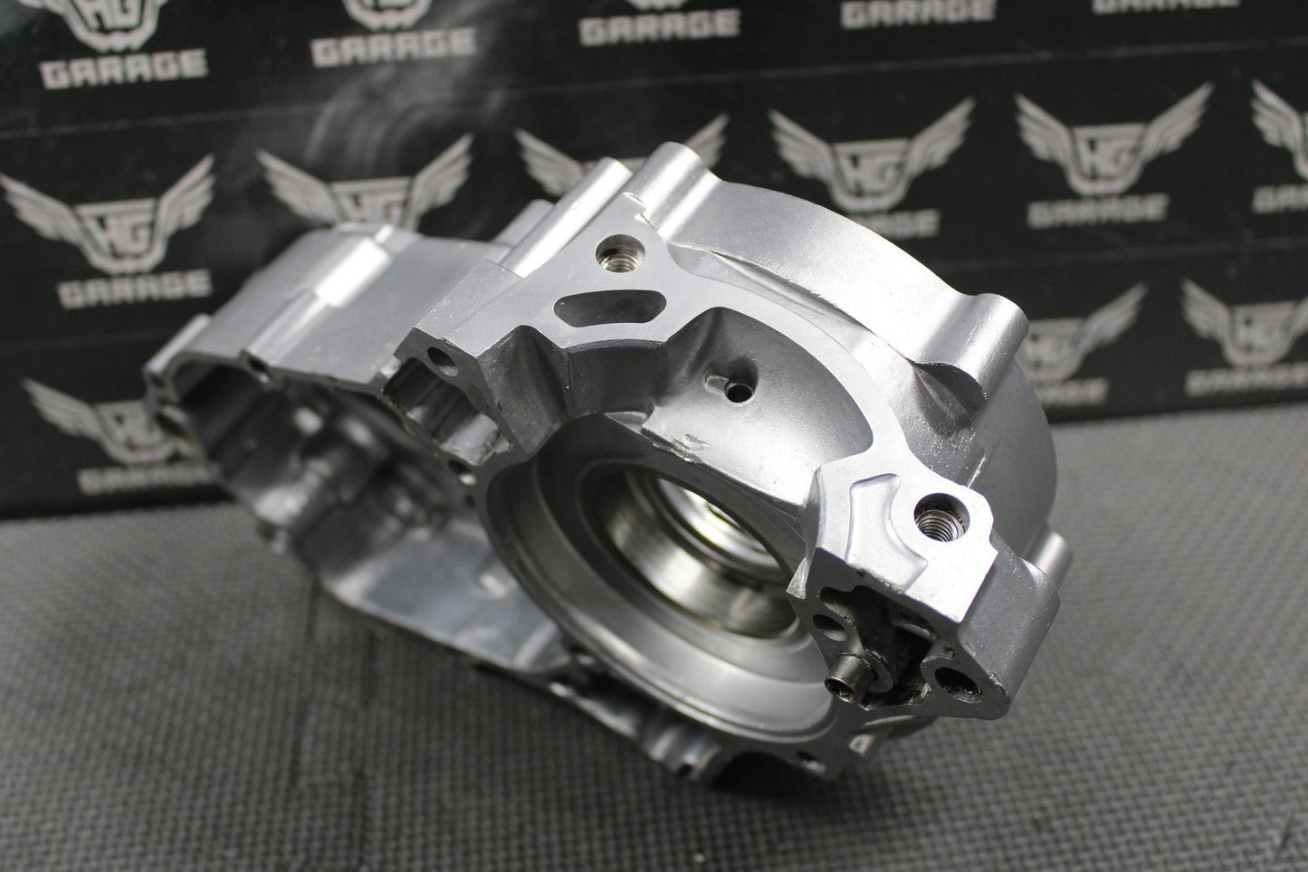 2015 KAWASAKI 14 - 21 KX85 KX100 OEM LEFT ENGINE CRANKCASE CRANK CASE 14001 - 0737 - hggarage