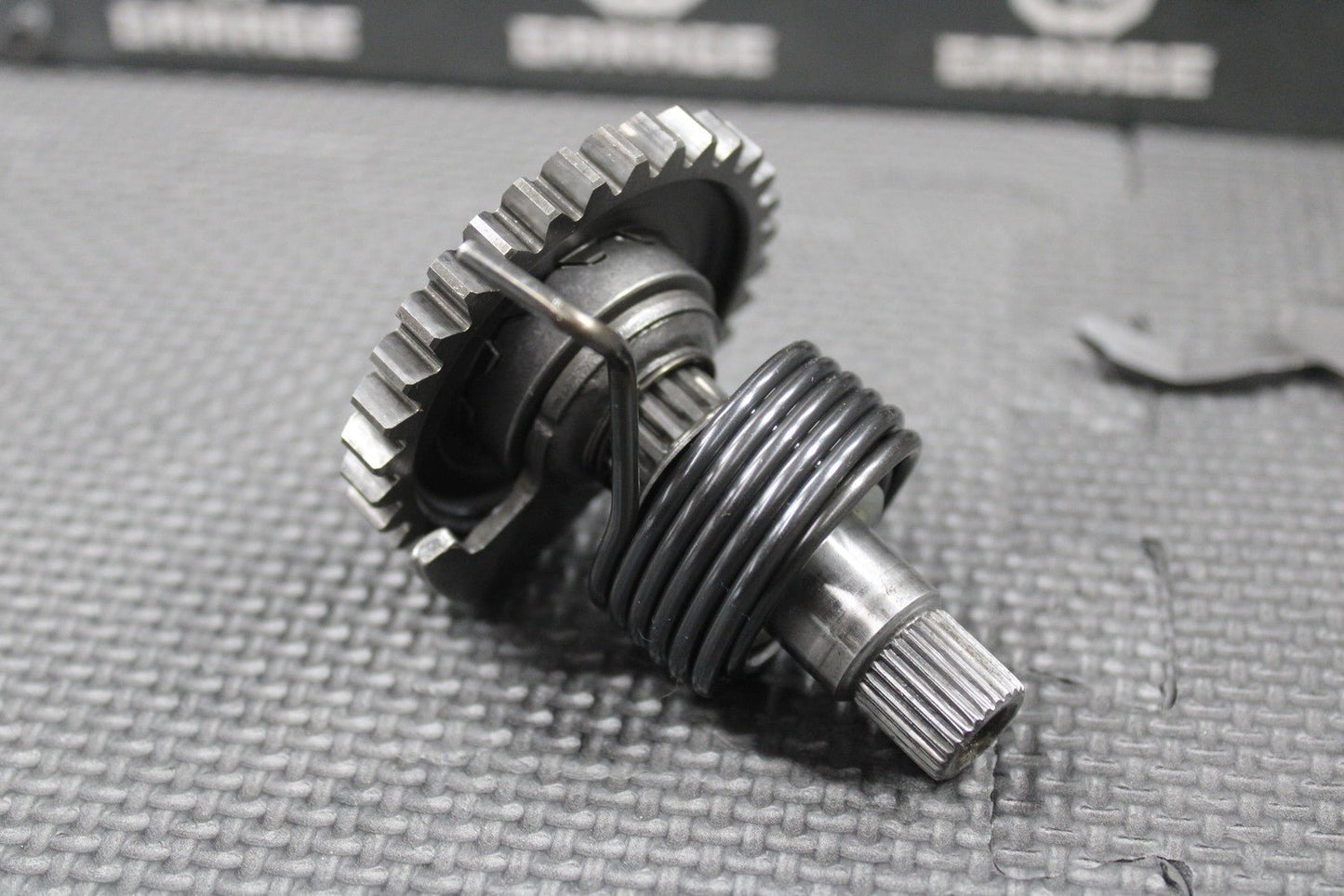 2015 KAWASAKI KX85 KX100 OEM KICKSTART KICK START SHAFT W IDLER GEAR 13066 - 1097 - hggarage