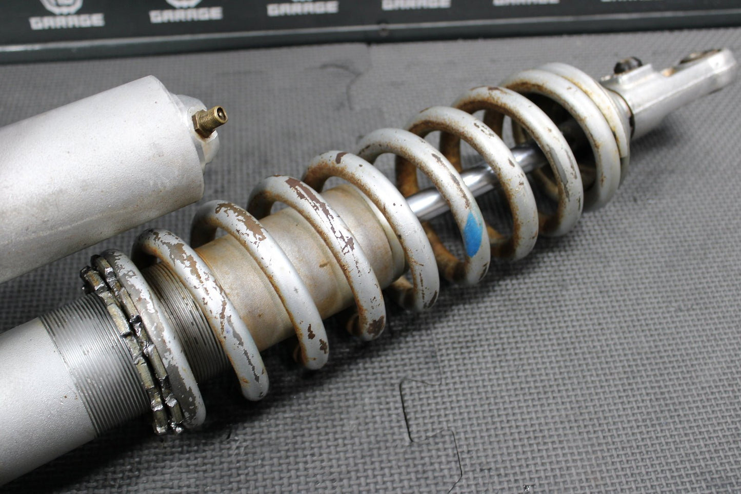 1998 YAMAHA YZ400F OEM REAR BACK SHOCK ABSORBER SUSPENSION - hggarage