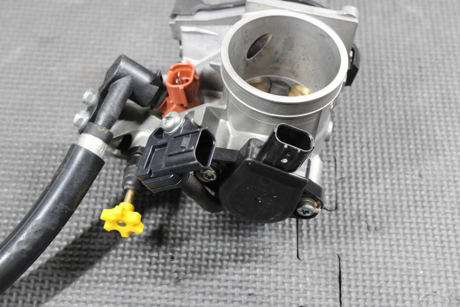 2023 HONDA CRF250R OEM KEIHIN MAIN FUEL INJECTOR THROTTLE BODY 16400 - K95 - AA1 - hggarage