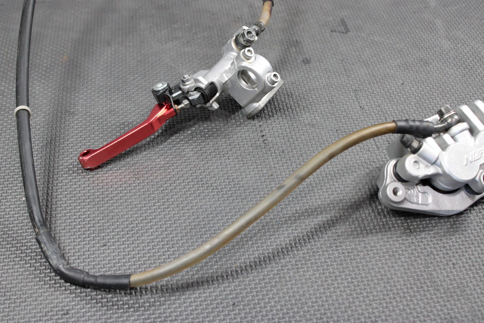 1998 HONDA 96 - 99 CR125R CR250R OEM NISSIN FRONT BRAKE CALIPER MASTER CYLINDER - hggarage