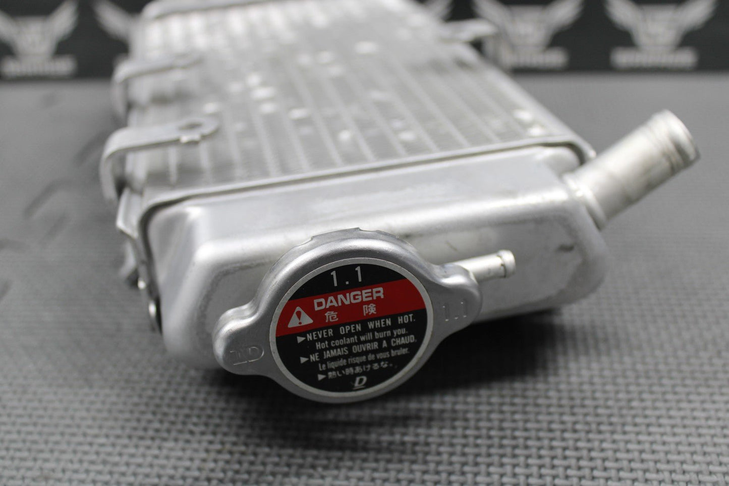 2006 HONDA CRF450X 05 - 17 OEM RIGHT SIDE RADIATOR COOLER CAP 19010 - MEY - 671 - hggarage