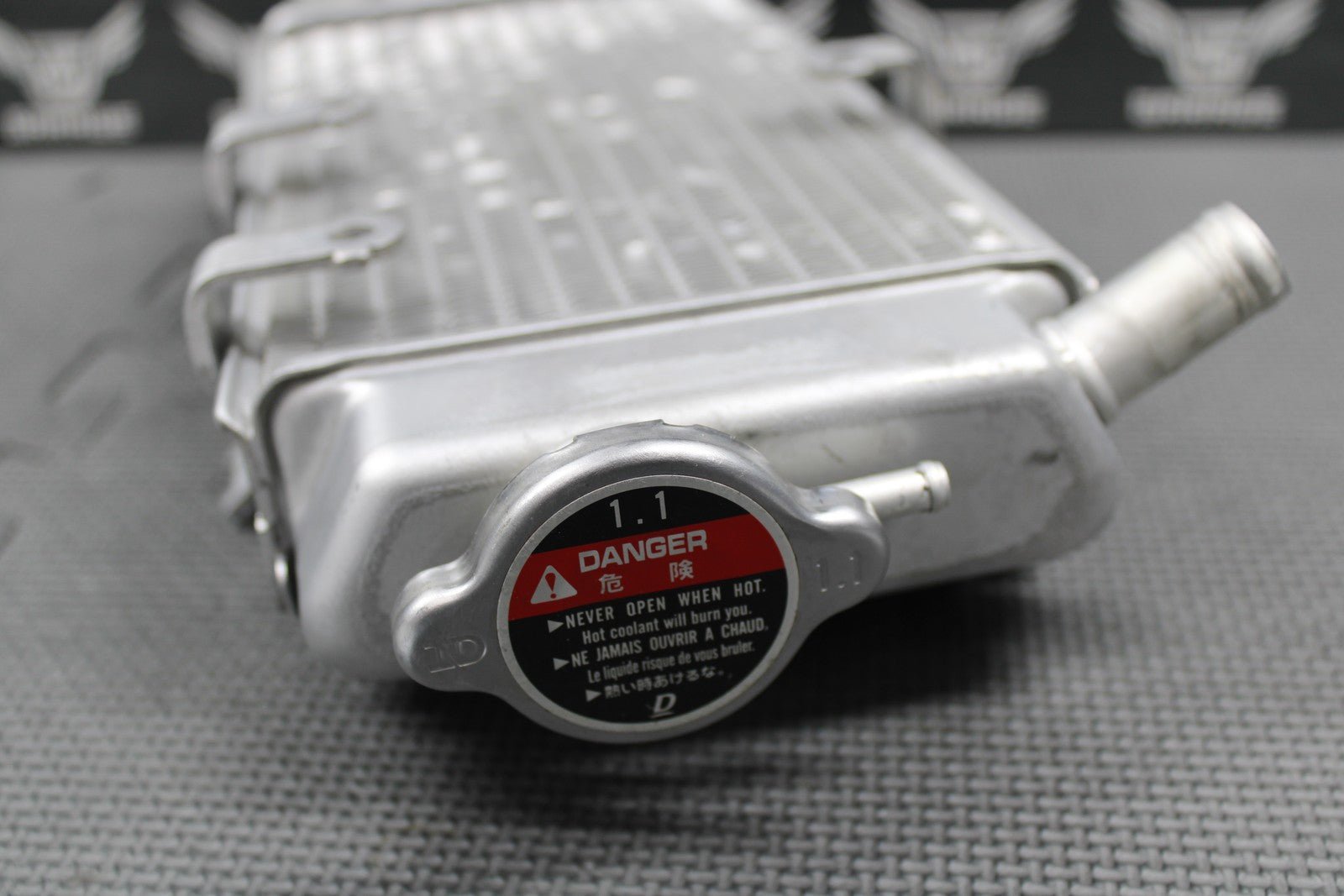 2006 HONDA CRF450X 05 - 17 OEM RIGHT SIDE RADIATOR COOLER CAP 19010 - MEY - 671 - hggarage