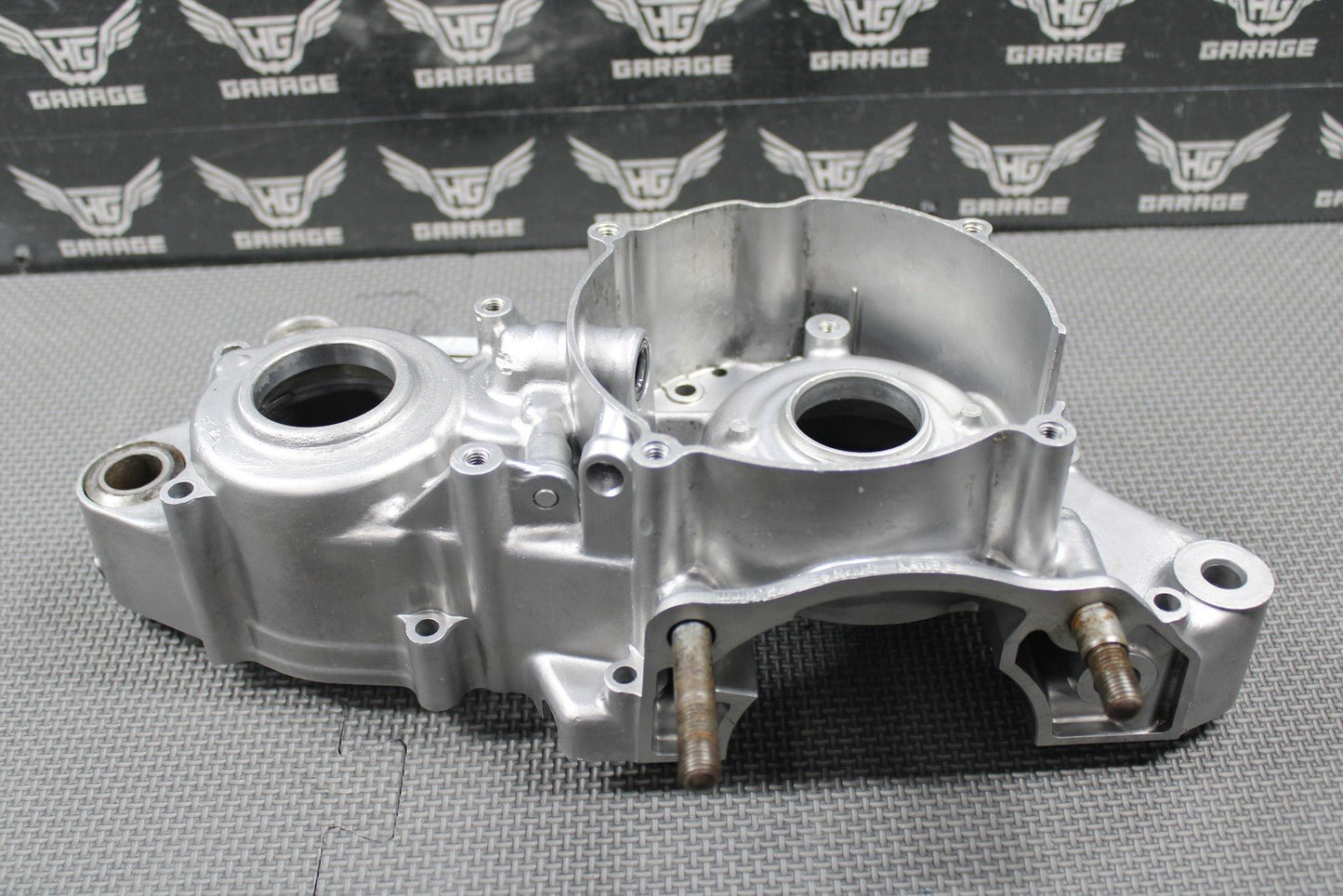 2000 2001 HONDA CR250R OEM LEFT ENGINE CRANKCASE CRANK CASE 11200 - KZ3 - P00 NICE!! - hggarage