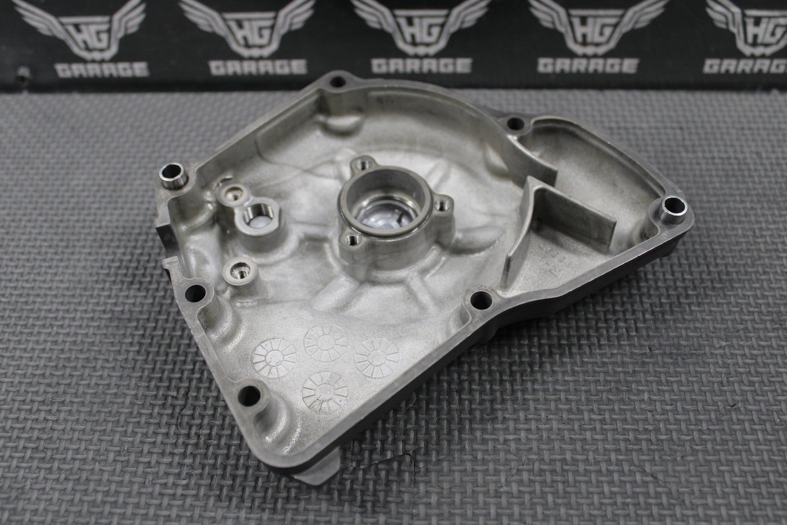 2019 SUZUKI RMZ250 OEM LEFT CASE STATOR GENERATOR MAGNETO COVER 11351 - 49H10 - hggarage