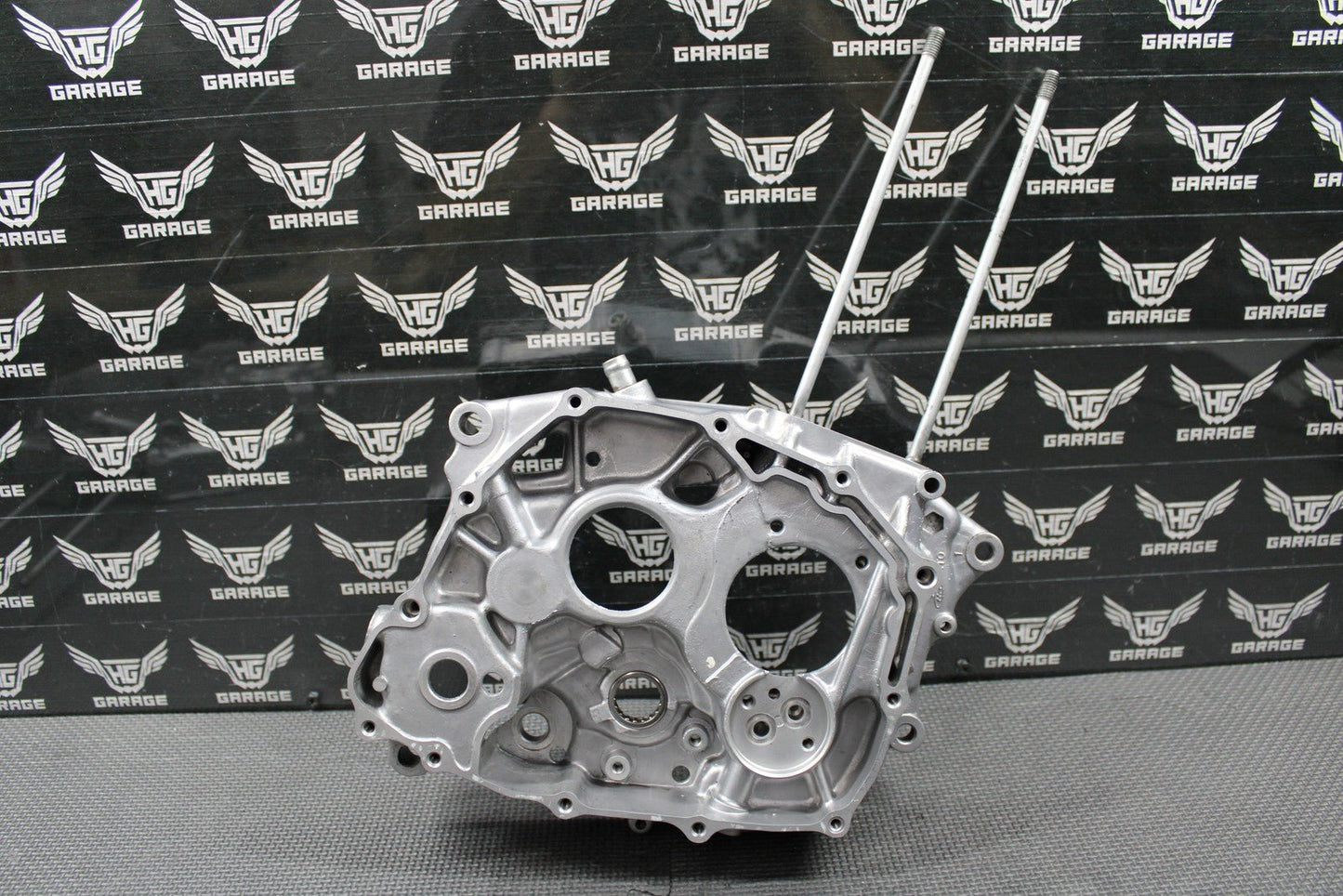 1999 93 - 02 HONDA XR200R OEM RIGHT ENGINE MOTOR CRANKCASE CRANK CASE 11100 - KT0 - 68 - hggarage