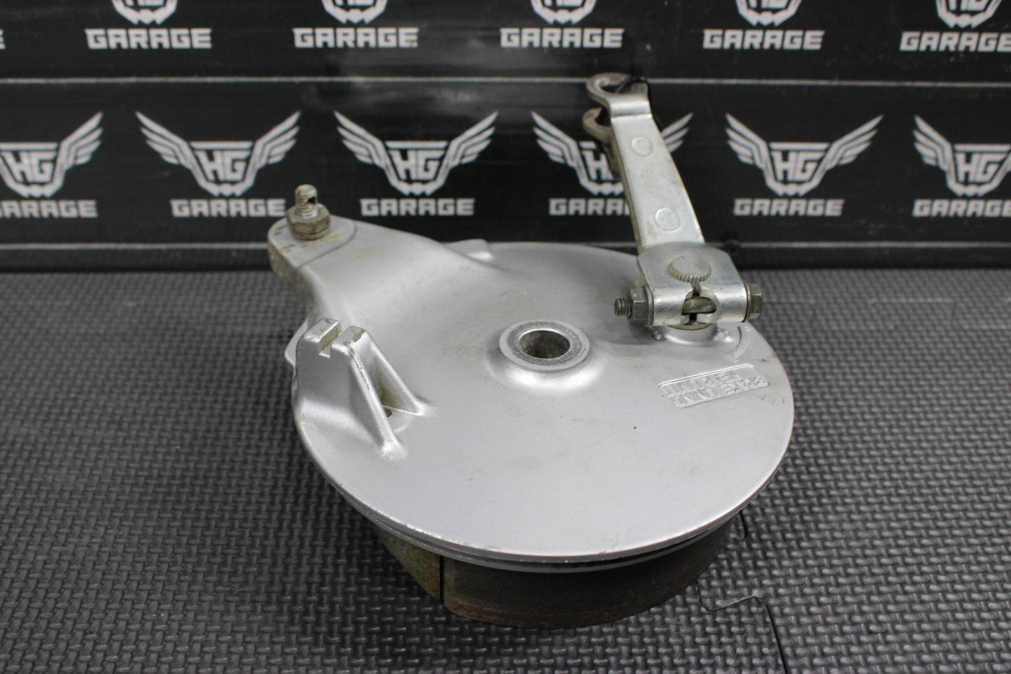 2005 SUZUKI DR200SE OEM REAR BACK BRAKE DRUM ASSEMBLY 54400 - 07870 GOOD! - hggarage