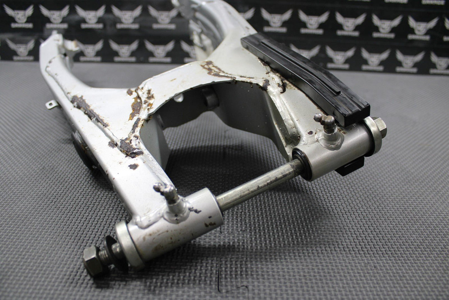 2005 YAMAHA TTR230 05 - 22 OEM SWINGARM SWING ARM REAR SUSPENSION 1C6 - F2110 - 00 - 35 - hggarage