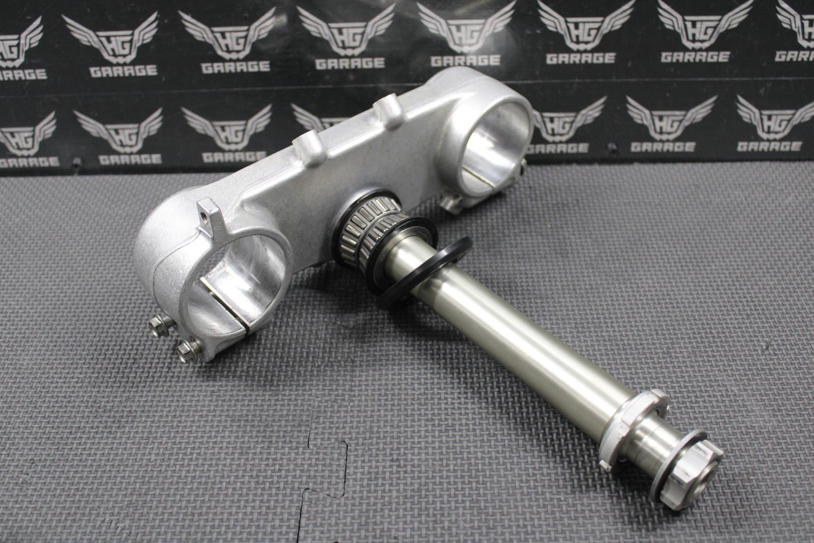 2020 SUZUKI 20 - 25 RMZ250 OEM FRONT FORKS LOWER TRIPLE TREE STEM 51410 - 46K10 - hggarage