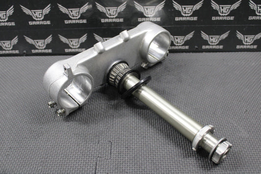 2020 SUZUKI 20 - 25 RMZ250 OEM FRONT FORKS LOWER TRIPLE TREE STEM 51410 - 46K10 - hggarage