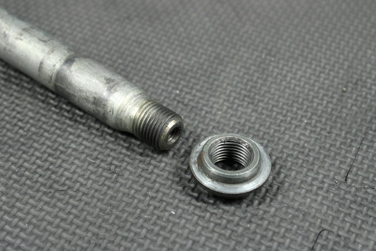 2004 Yamaha YZ450F OEM Front Wheel Rim Axle Pivot Bolt 5BE - 25181 - 00 - 00 - hggarage