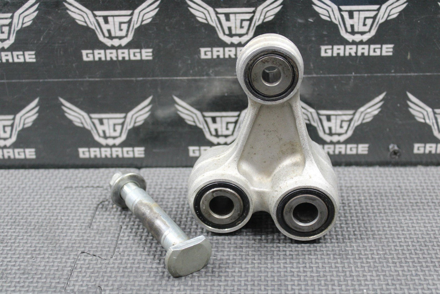 2020 SUZUKI 19 - 25 RMZ250 RMZ450 OEM REAR SHOCK LINKAGE LEVER ARM 62600 - 37880 - hggarage