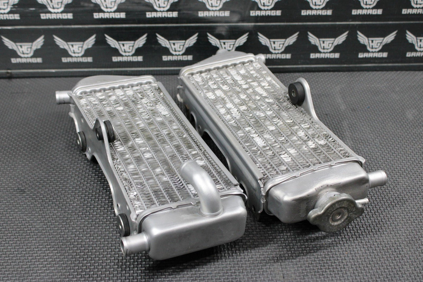 2001 96 - 01 YAMAHA YZ250 OEM LEFT RIGHT ENGINE COOLING RADIATOR RADIATORS SET - hggarage