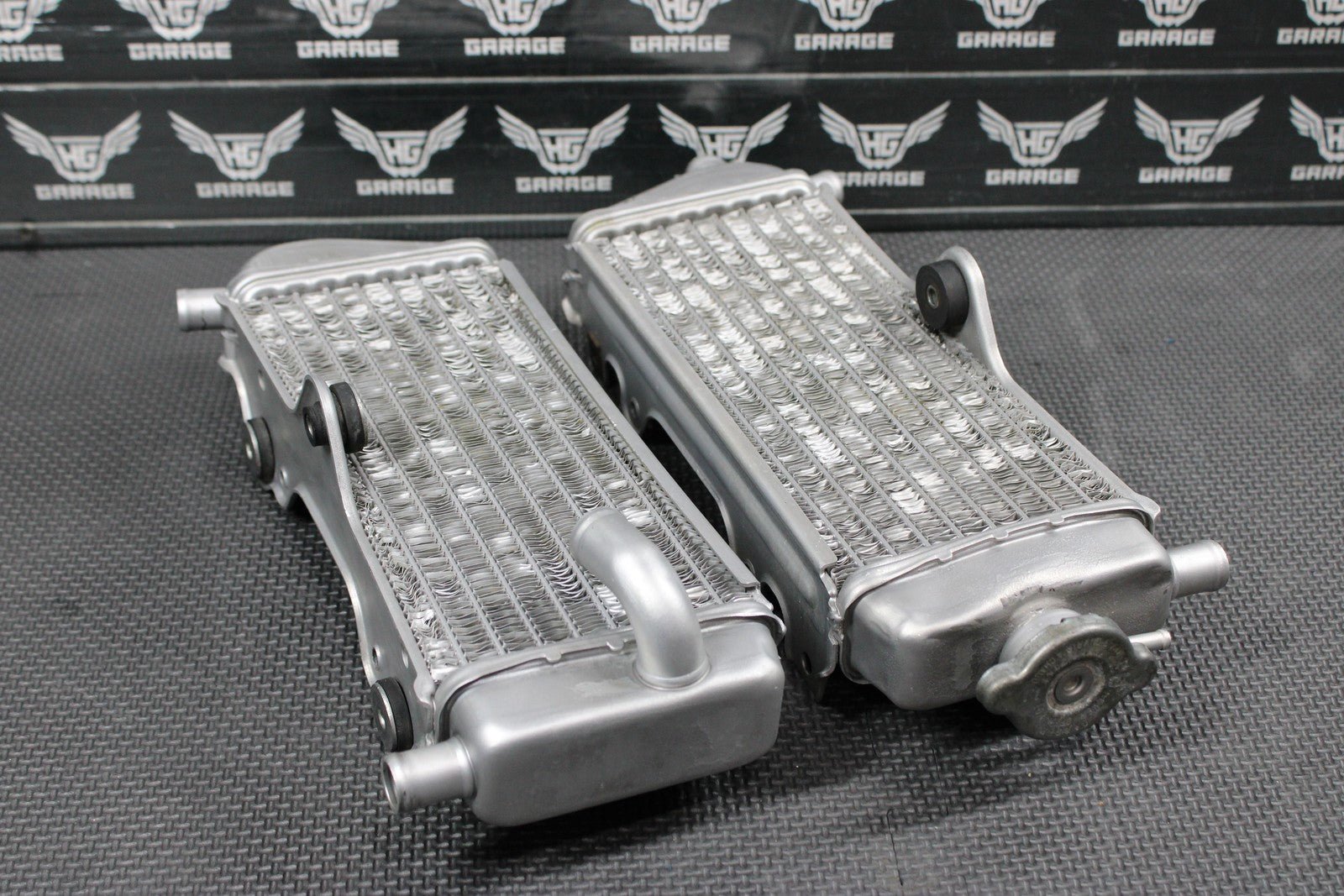 2001 96 - 01 YAMAHA YZ250 OEM LEFT RIGHT ENGINE COOLING RADIATOR RADIATORS SET - hggarage