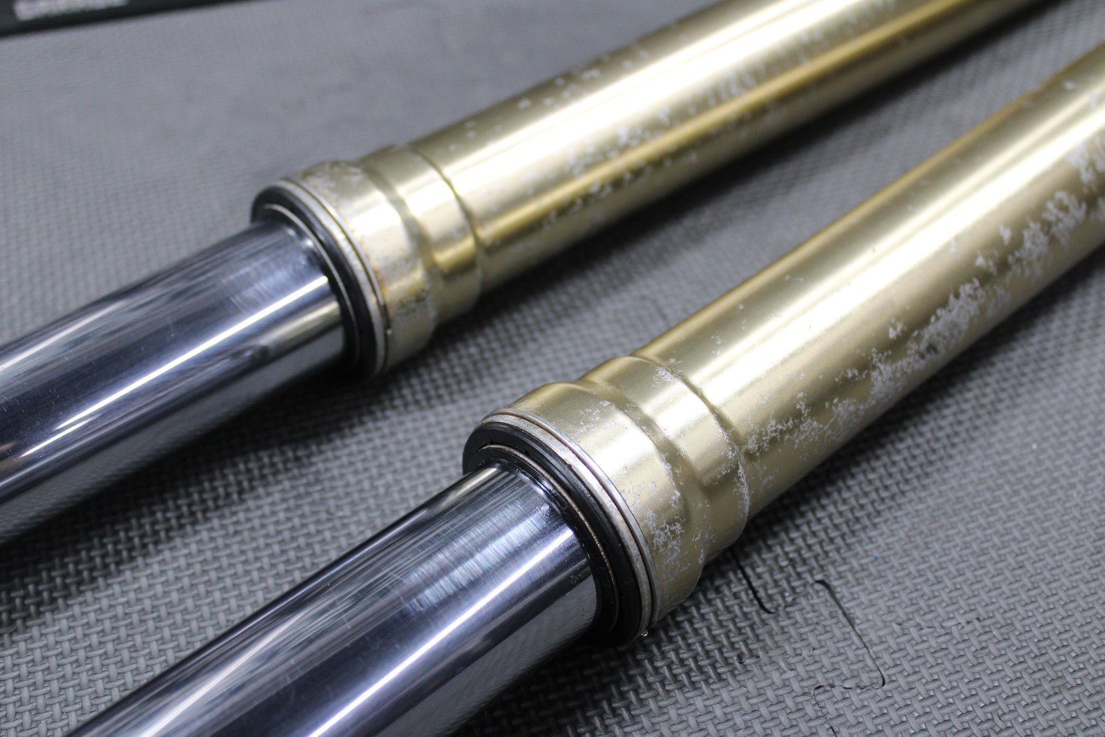 2001 HONDA CR250R OEM RIGHT LEFT FRONT SUSPENSION FORKS SHOCKS 51400 - KZ3 - J31ZA - hggarage