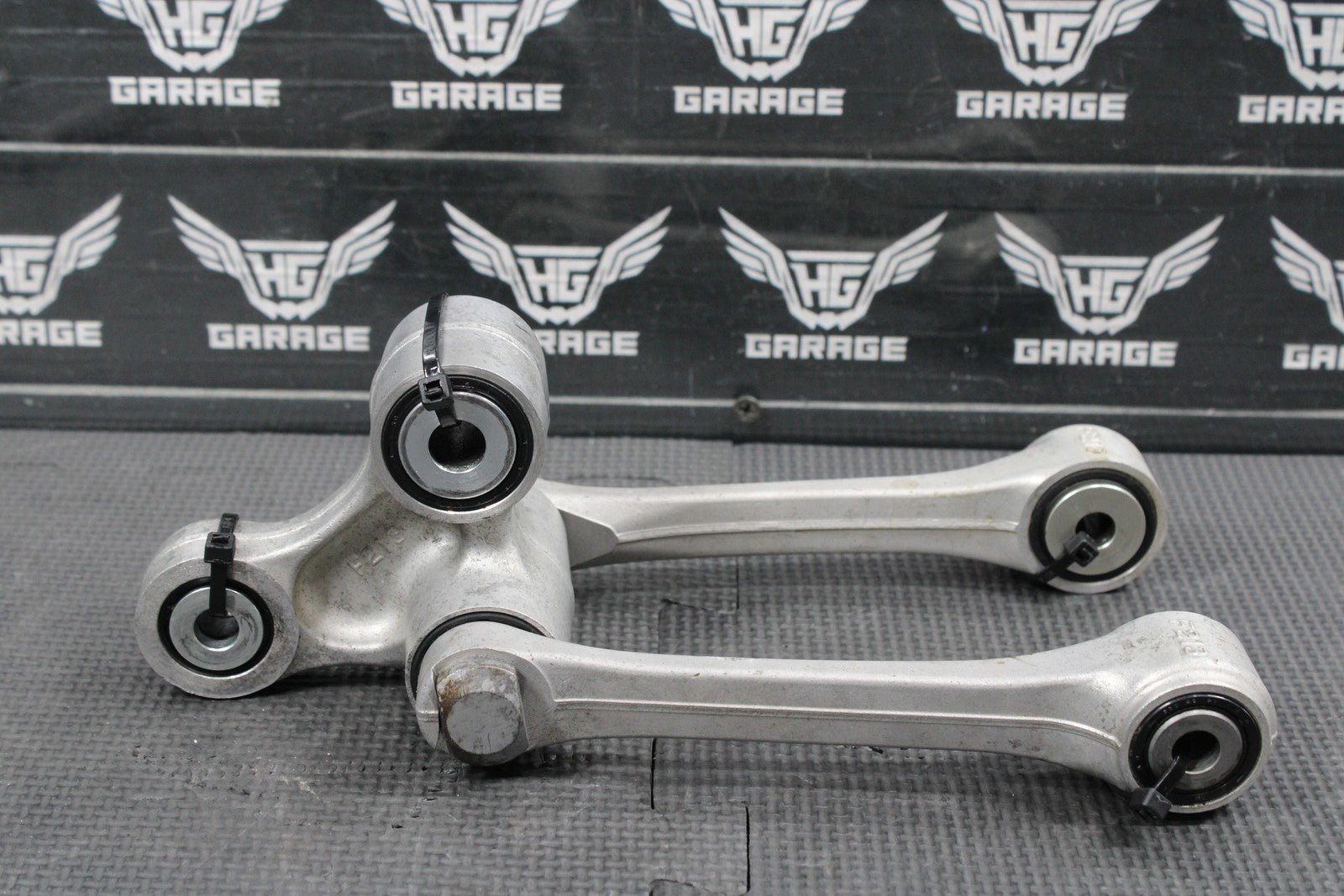 2023 HONDA CRF250R OEM REAR SHOCK LINKAGE LINKS RELAY ARM SWINGARM GOOD! - hggarage