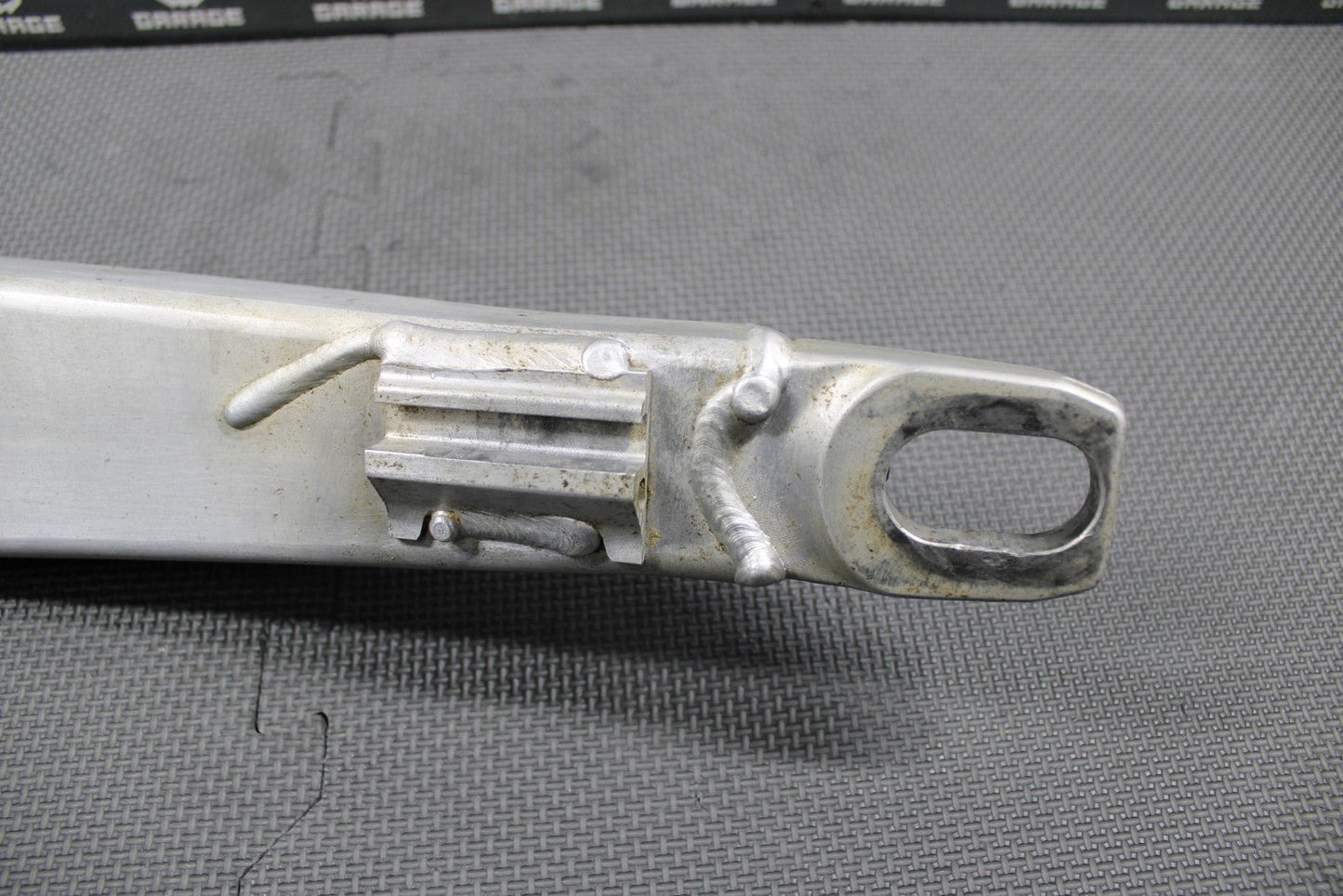 2020 YAMAHA YZ250F YZ250FX YZ450F OEM SWINGARM SWING ARM BR9 - 22110 - 00 - 00 GOOD - hggarage