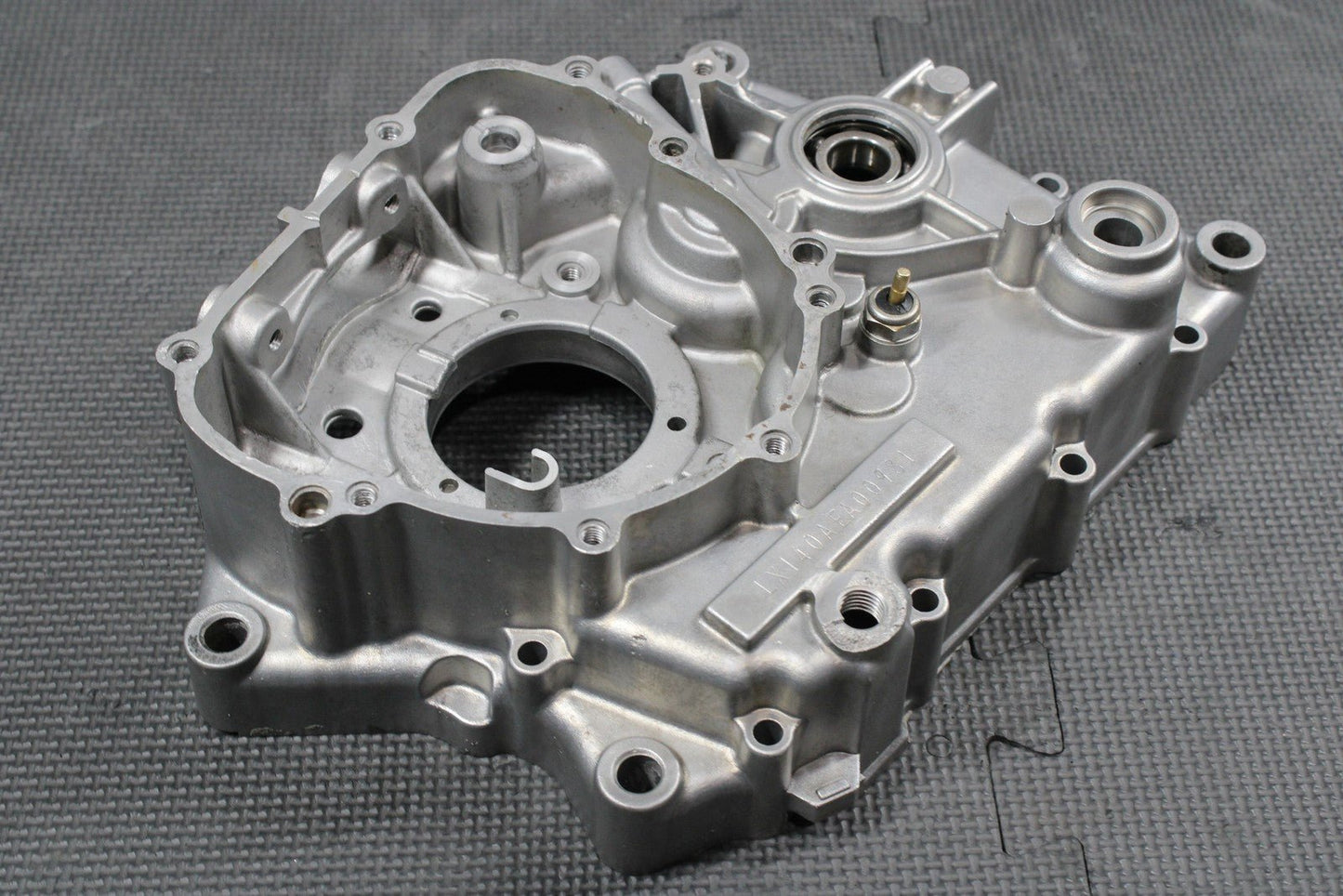 2008 KAWASAKI KLX140 OEM LEFT ENGINE CRANKCASE CRANK CASES BLOCK NEEDS REPAIR! - hggarage