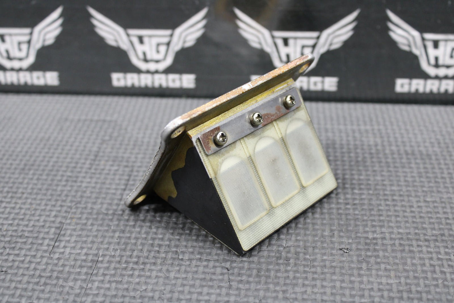 1985 HONDA CR125R OEM INTAKE REED BLOCK REEDS VALVE ASSEMBLY 14100 - KA3 - 761 - hggarage