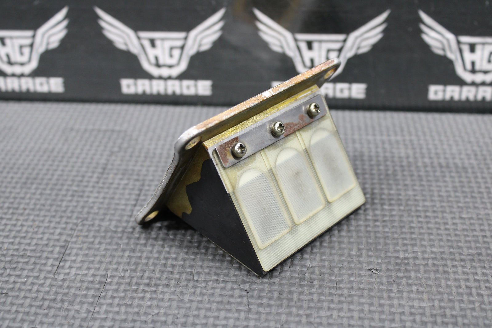 1985 HONDA CR125R OEM INTAKE REED BLOCK REEDS VALVE ASSEMBLY 14100 - KA3 - 761 - hggarage