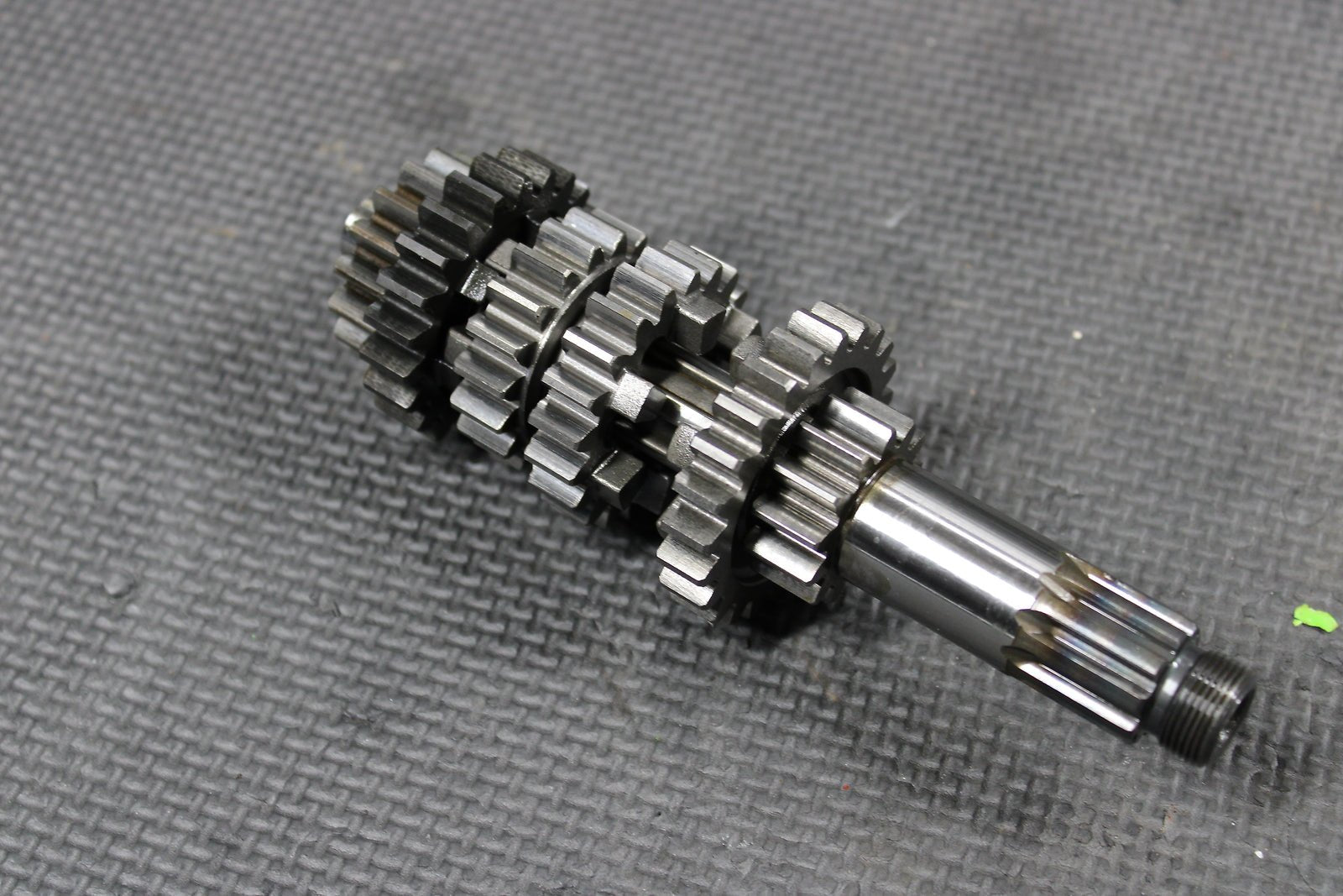 2001 KAWASAKI KX100 KX80 KX85 OEM ENGINE TRANSMISSION TRANNY ASSEMBLY GEARS - hggarage