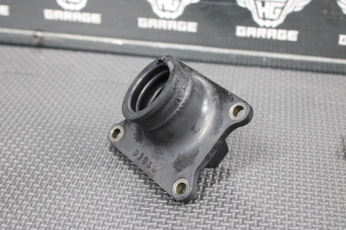 2001 SUZUKI RM80 OEM INTAKE PIPE REED BLOCK ASSEMBLY 13110 - 02B50 13150 - 02B50 - hggarage