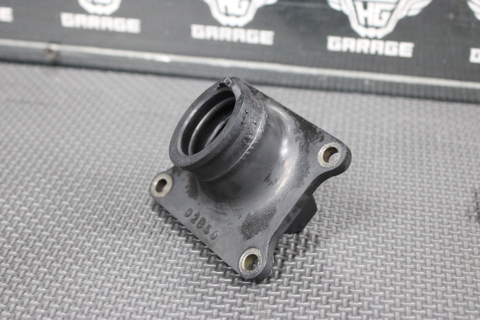 2001 SUZUKI RM80 OEM INTAKE PIPE REED BLOCK ASSEMBLY 13110 - 02B50 13150 - 02B50 - hggarage
