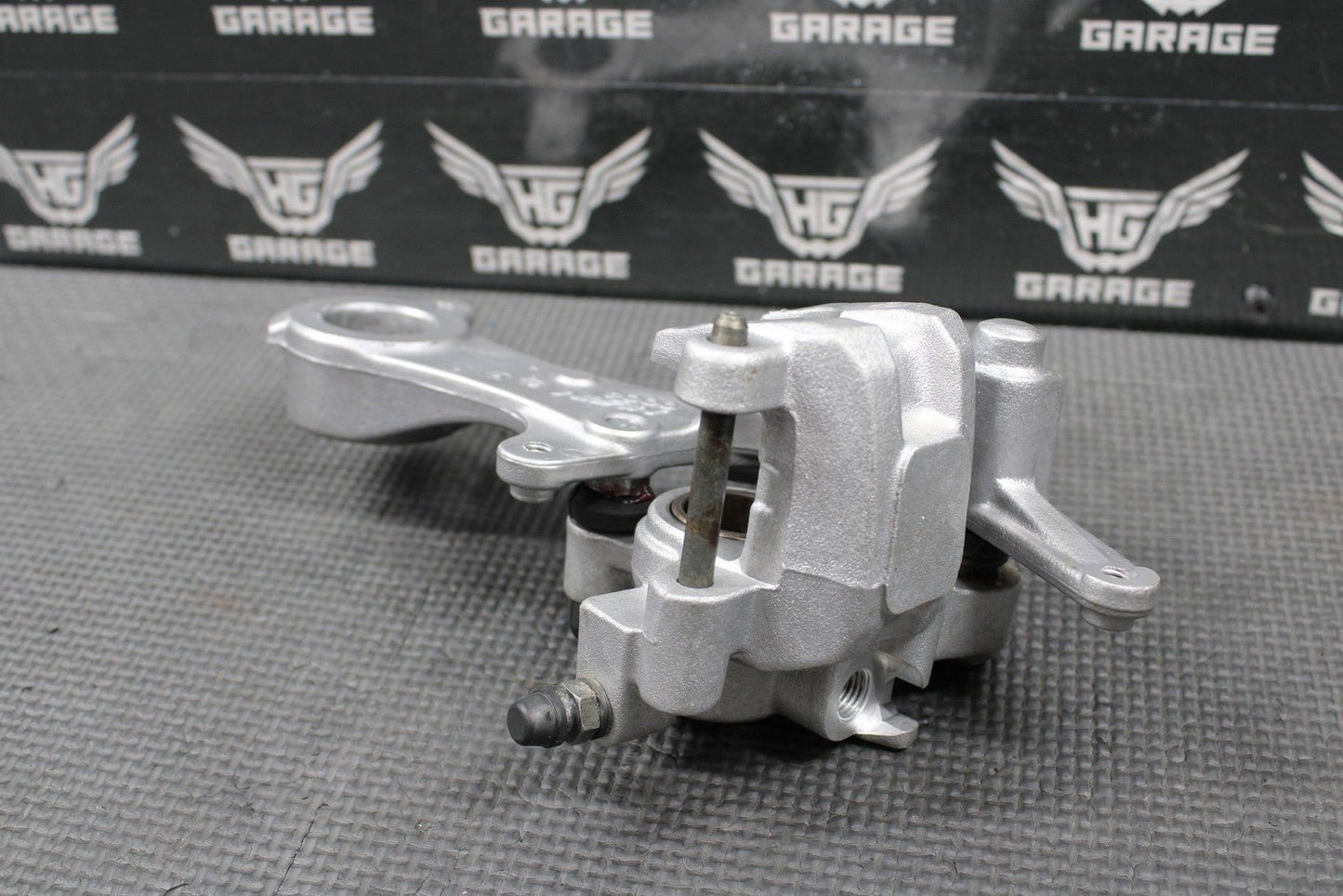 2014 KAWASAKI 04 - 18 KX250F OEM NISSIN REAR BACK BRAKE CALIPER 43080 - 0230 GOOD! - hggarage