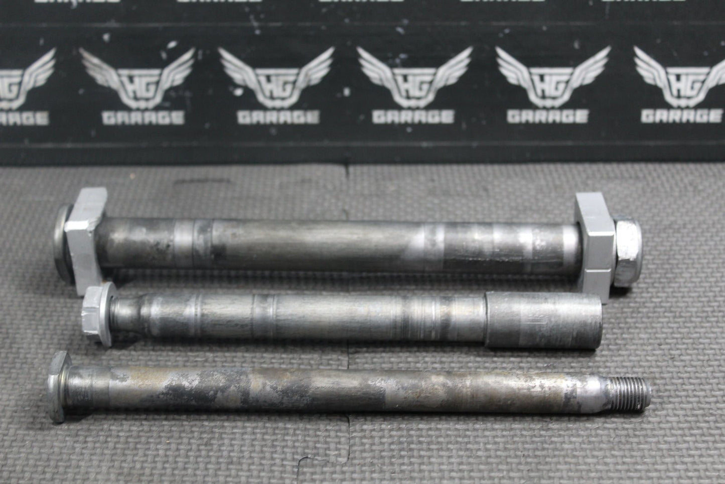 2010 Honda CRF250R Front Rear Wheel Rim Axle Swingarm Pivot Bolts 42301 - Krn - A30 - hggarage