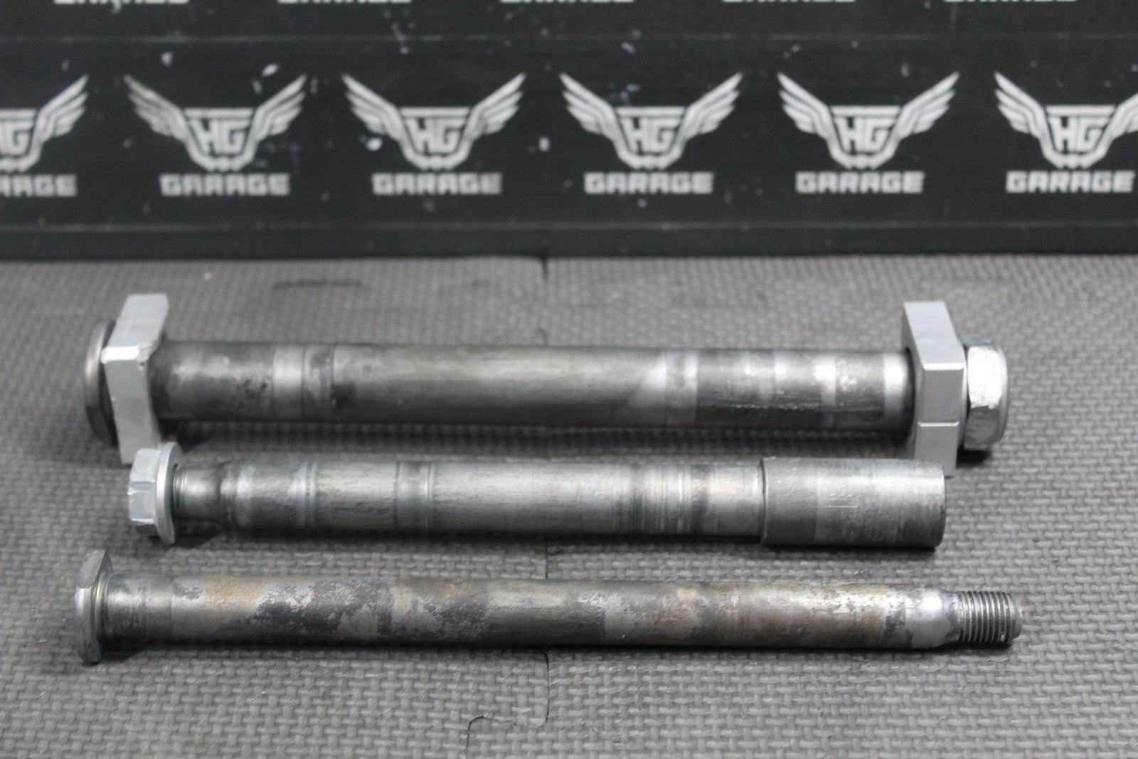 2010 Honda CRF250R Front Rear Wheel Rim Axle Swingarm Pivot Bolts 42301 - Krn - A30 - hggarage