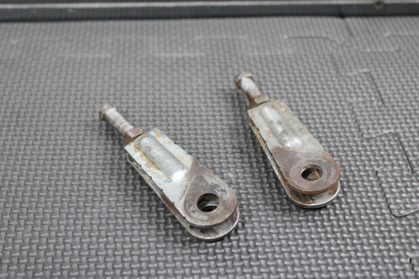 1991 YAMAHA 89 - 06 BANSHEE 350 88 - 06 OEM MAIN DRIVE CHAIN PULLER TENSIONER - hggarage