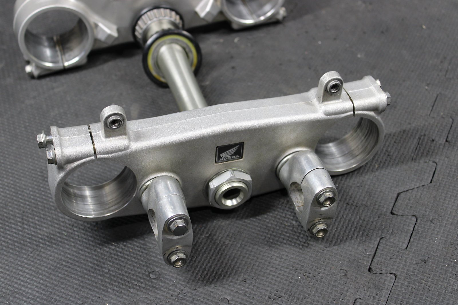 2013 HONDA CRF450R OEM FRONT FORKS LOWER UPPER TRIPLE TREE STEM CLAMP NICE! - hggarage