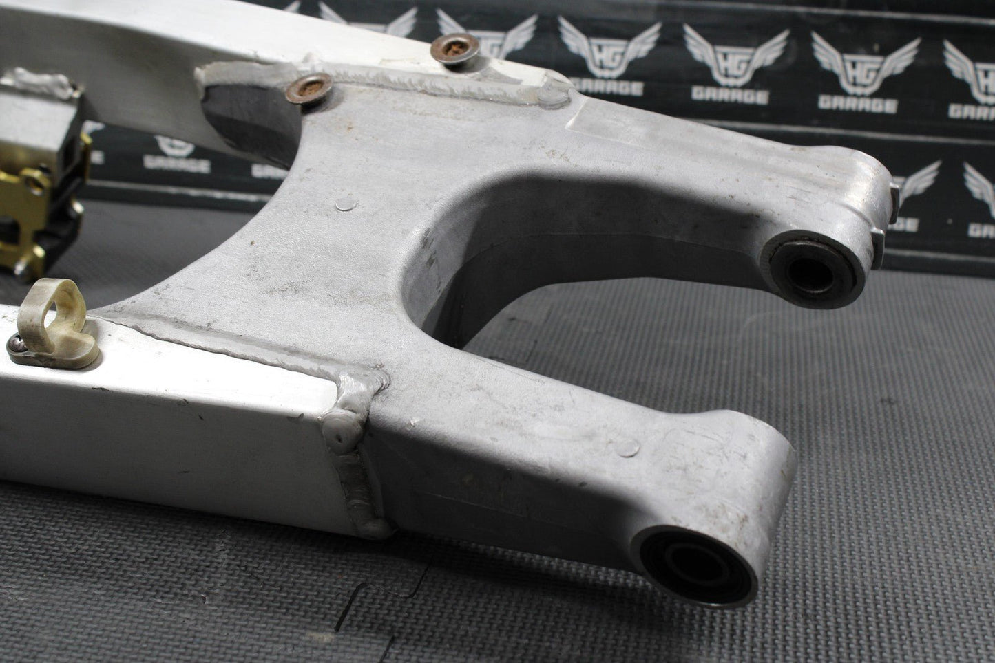 2000 SUZUKI RM125 RM250 OEM SWINGARM SWING ARM SUSPENSION 61000 - 36E00 - hggarage
