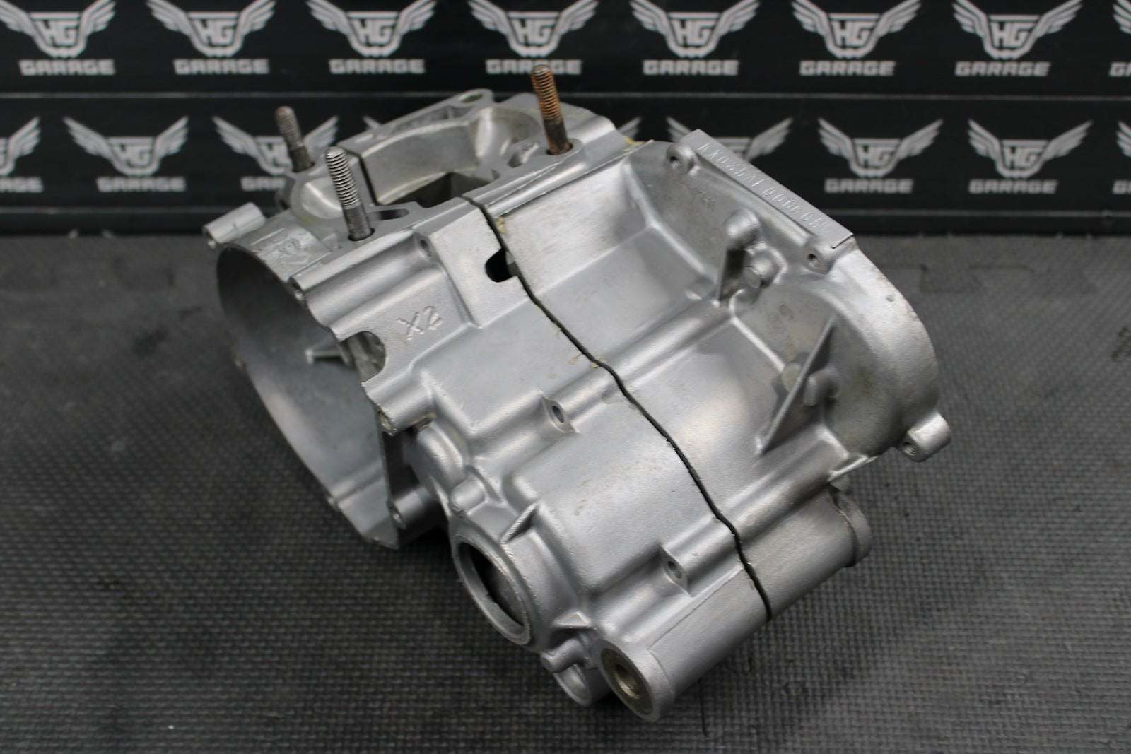 2001 KAWASAKI 01 - 05 KX100 KX85 OEM LEFT RIGHT ENGINE MOTOR CRANKCASE CRANK CASES - hggarage