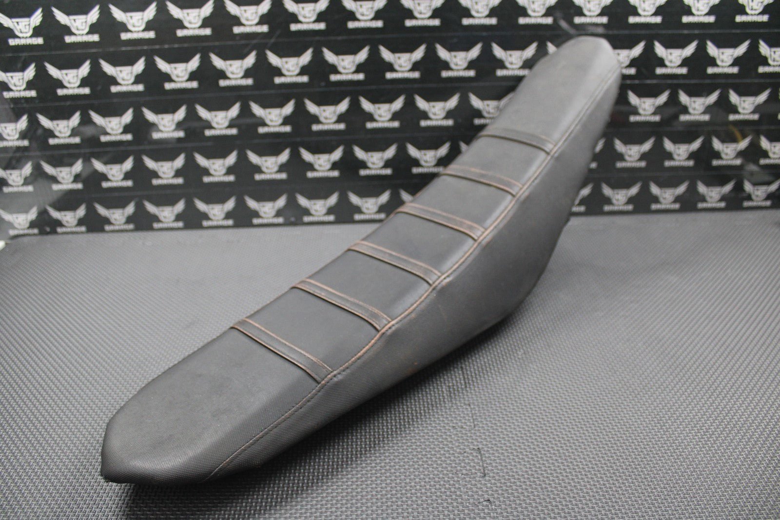 2013 KTM 450 SXF OEM SEAT SADDLE FOAM PAN COVER COMPLETE 77207040200 - hggarage