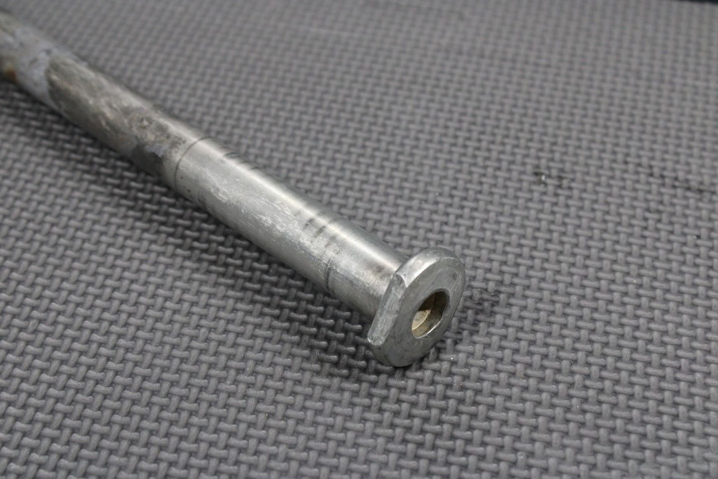 2019 HONDA CRF450RX CRF450R OEM REAR BACK SWINGARM BOLT SUSPENSION PIVOT AXLE - hggarage
