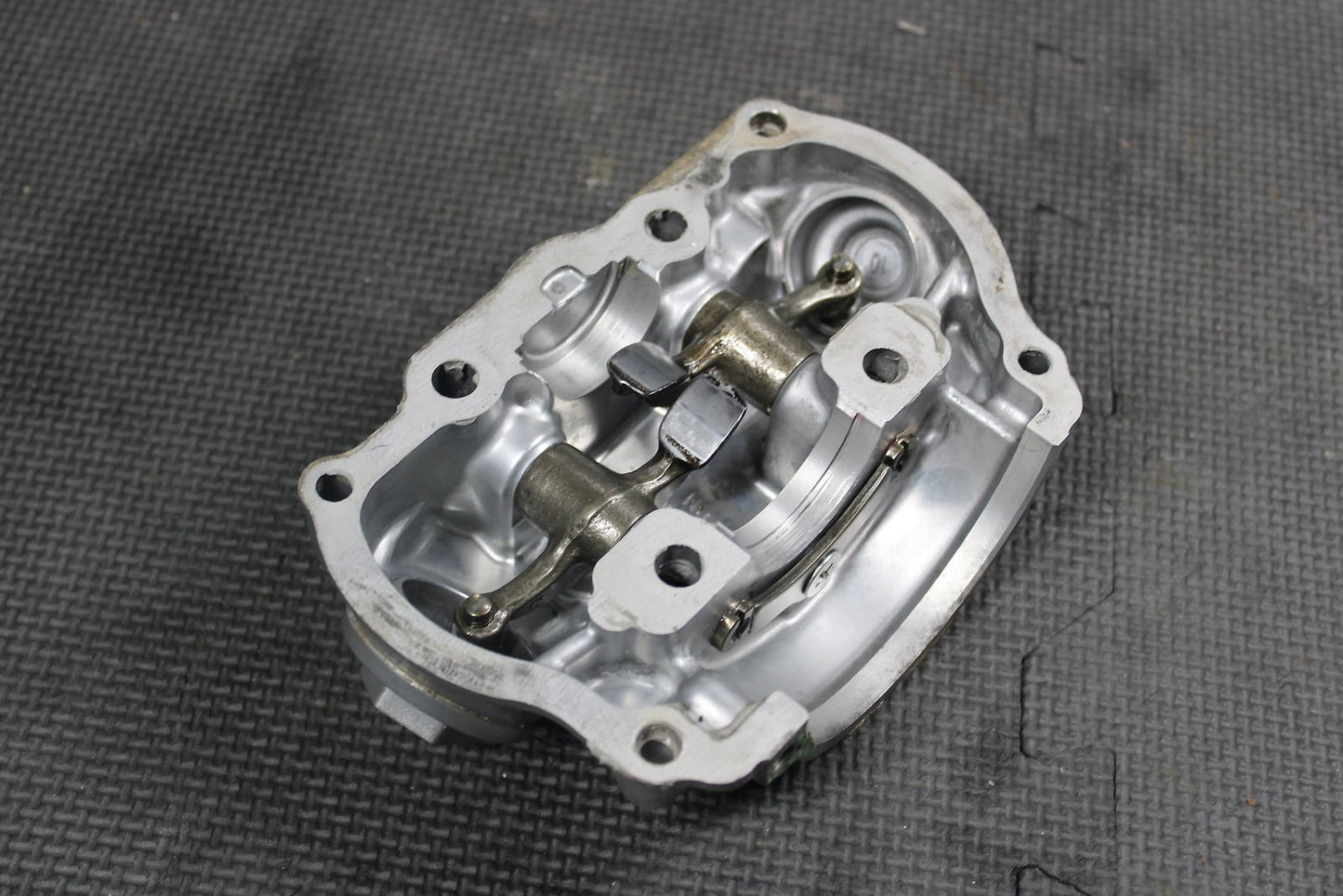 2005 HONDA CRF150F ENGINE MOTOR CYLINDER HEAD COVER VALVE ROCKER ASSEMBLY 12000 - hggarage