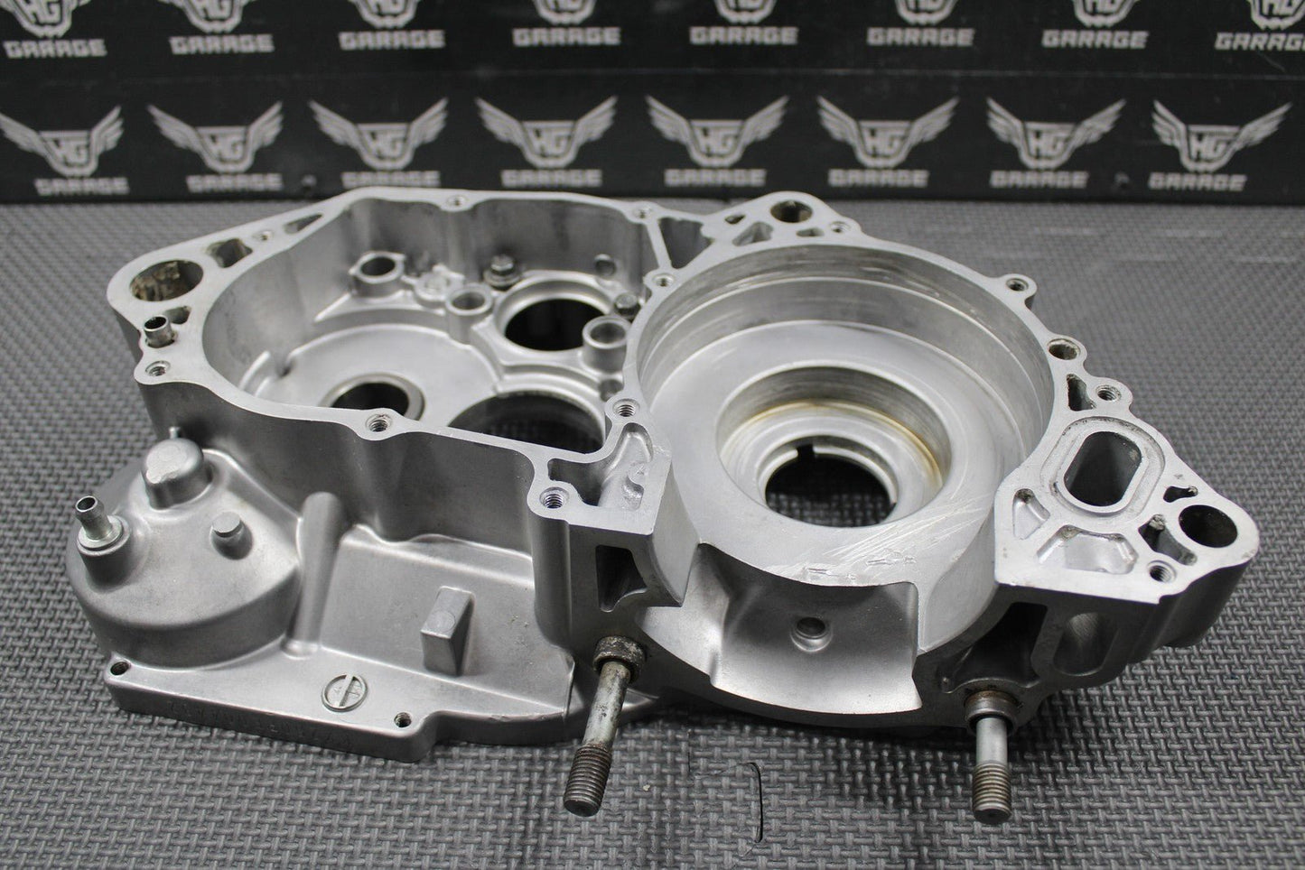 2006 2007 KAWASAKI KX250 OEM RIGHT ENGINE CRANKCASE CRANK CASE 14001 - 0065 GOOD! - hggarage