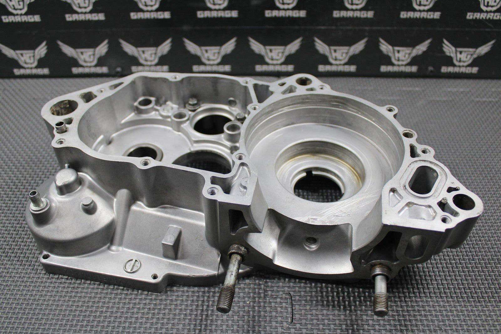 2006 2007 KAWASAKI KX250 OEM RIGHT ENGINE CRANKCASE CRANK CASE 14001 - 0065 GOOD! - hggarage