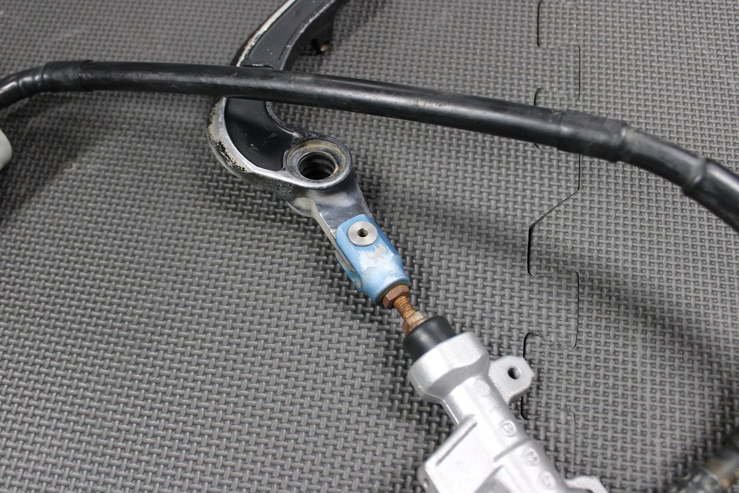 2009 YAMAHA YZ450F OEM NISSIN REAR BACK BRAKE CALIPER MASTER CYLINDER LEVER - hggarage