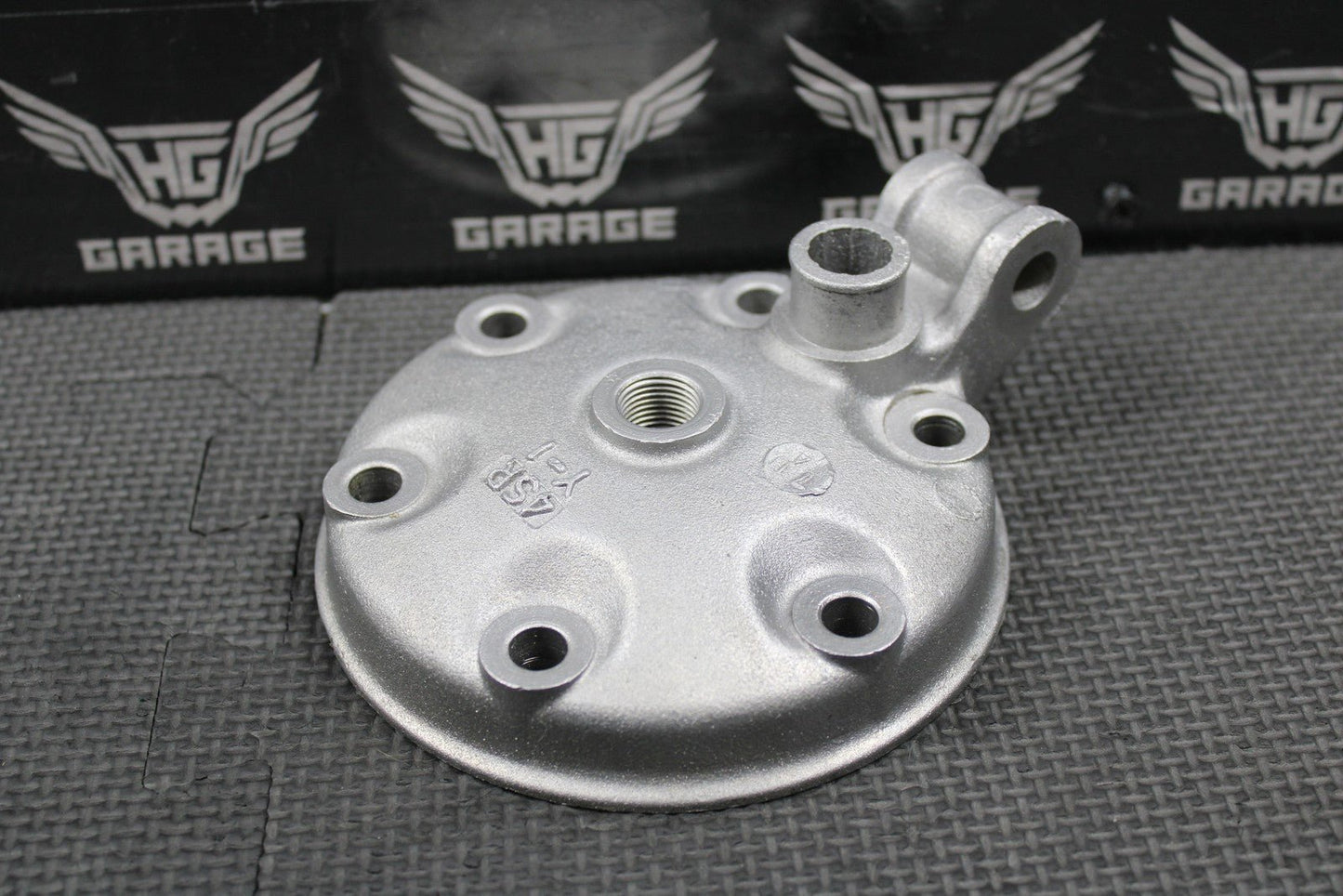 1996 YAMAHA YZ250 OEM 72MM BIG BORE CYLINDER HEAD COVER DOME 4SR - 11111 - 00 - 00 - hggarage