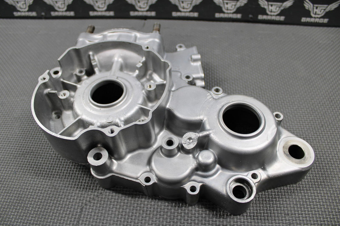1995 SUZUKI RMX250 MODEL S OEM LEFT ENGINE MOTOR CRANKCASE CRANK CASE 11301 - 4486 - hggarage