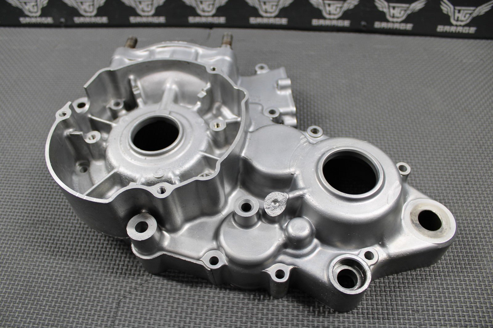 1995 SUZUKI RMX250 MODEL S OEM LEFT ENGINE MOTOR CRANKCASE CRANK CASE 11301 - 4486 - hggarage