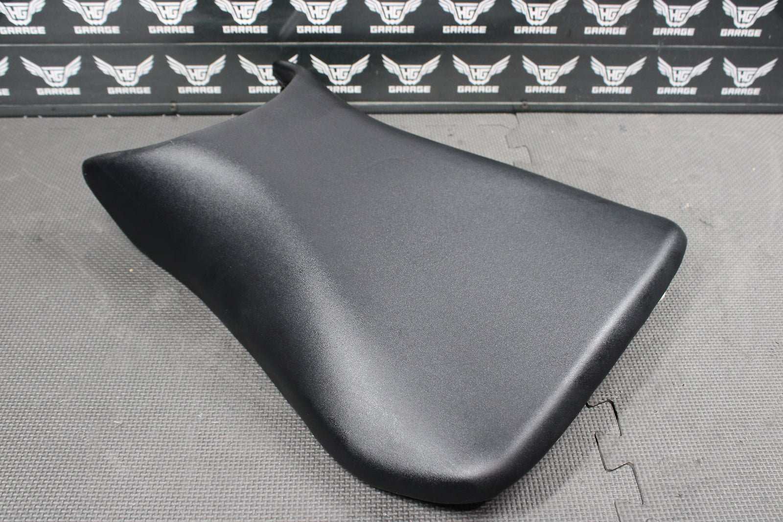 2009 Yamaha 03 - 05 YZF R6 06 - 09 R6S OEM Front Drivers Seat Pad Saddle Nice! - hggarage