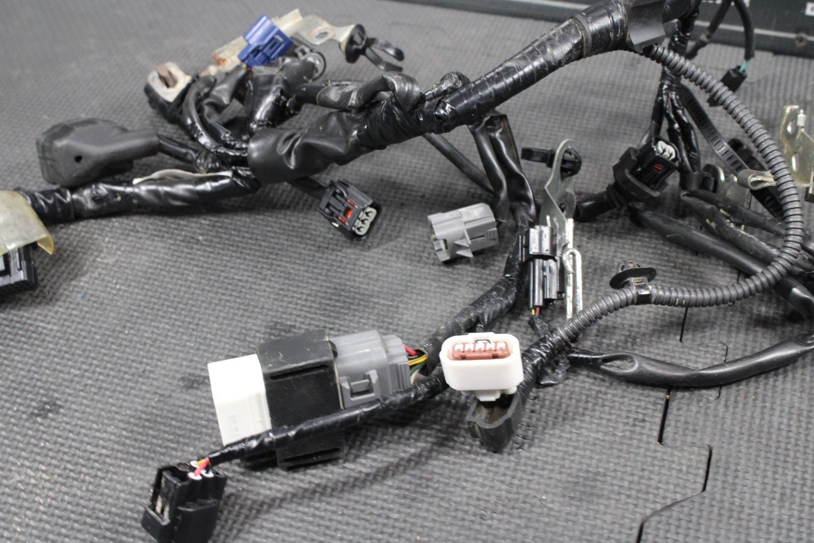 2018 HONDA CRF250R OEM MAIN ENGINE WIRING HARNESS MOTOR WIRE LOOM 32100 - K95 - A20 - hggarage