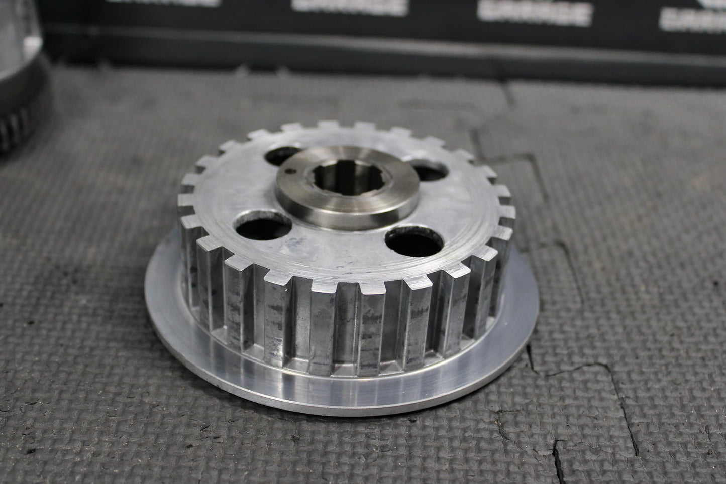 1997 Honda XR200R OEM Complete Clutch W Plates Basket Hub 22100 - 437 - 020 22121 - Kc - hggarage