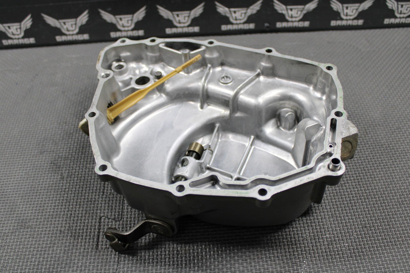 1999 HONDA XR200R 90 - 02 OEM ENGINE RIGHT CRANKCASE CLUTCH COVER 11330 - KT0 - 830 - hggarage